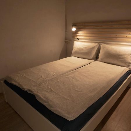 Ruifang Yi Hostel New Taipei City Exterior photo